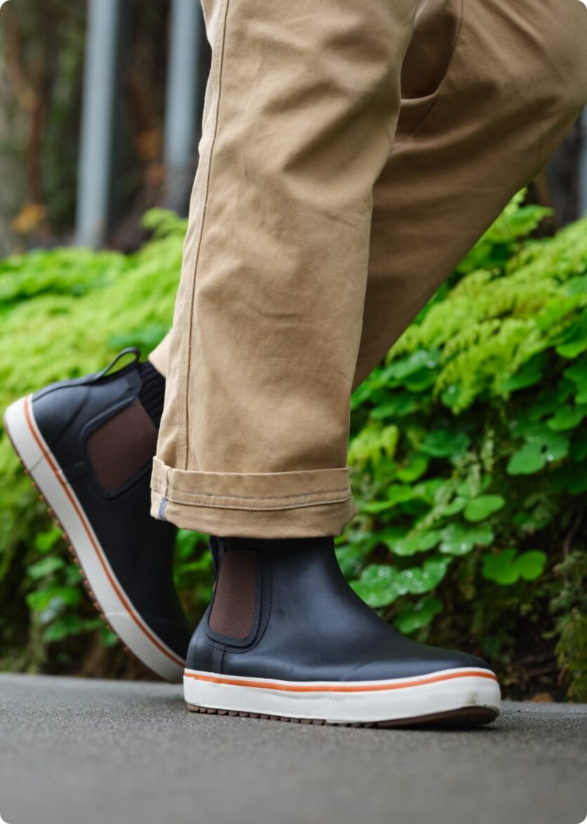 Shop the BOGS Mens category.