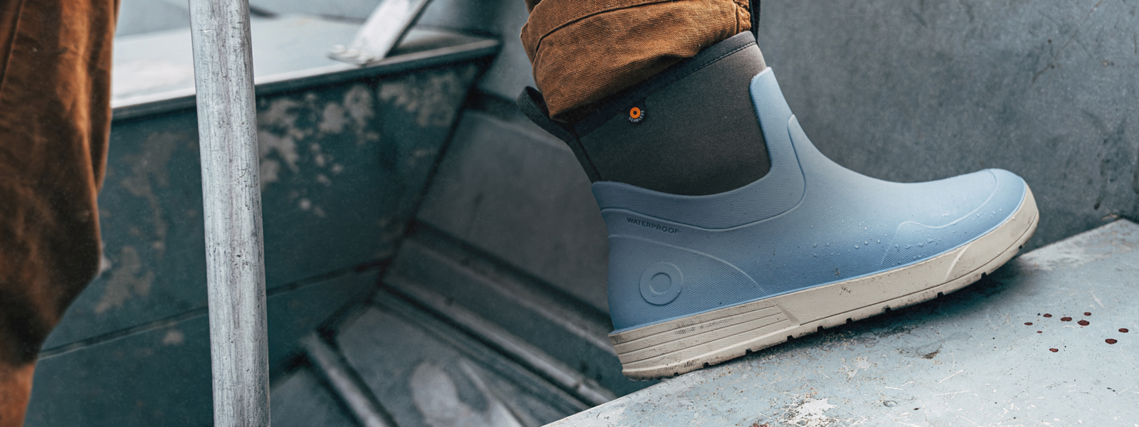 Shop the Rockaway collection featuring the women's Rockaway Chelsea in blue.