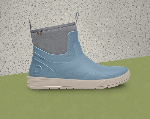 Image features the women's Rockaway Seamless Chelsea in sky blue.