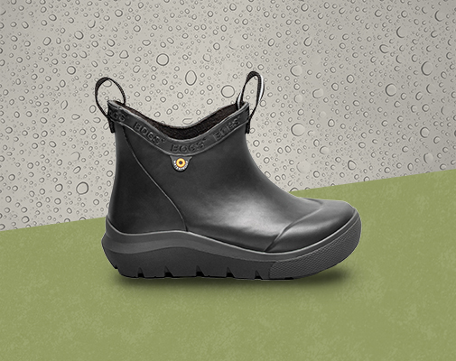 Image features the Skyline Rain Chelsea in black.