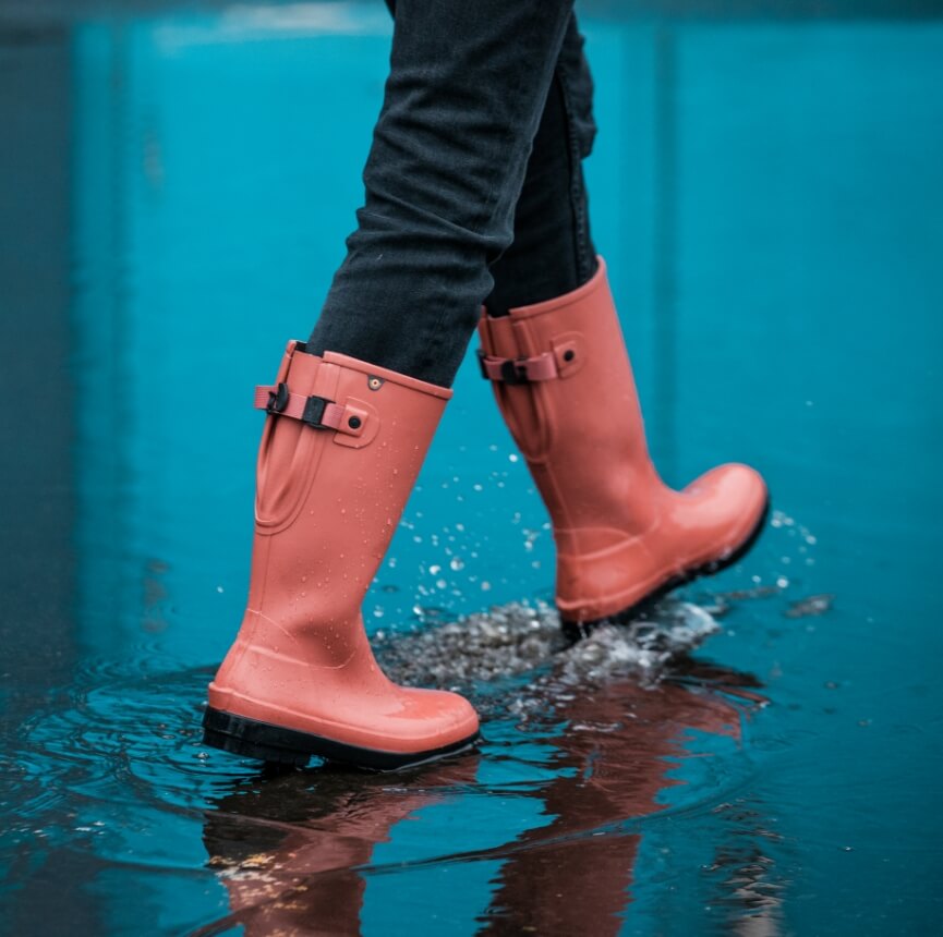 Shop the Women's Amanda II Tall Adjustable Calf rain boots. The featured product is the Amanda II Tall Adjustable Calf in red.